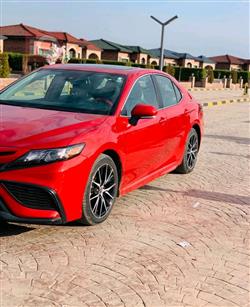 تۆیۆتا کامری